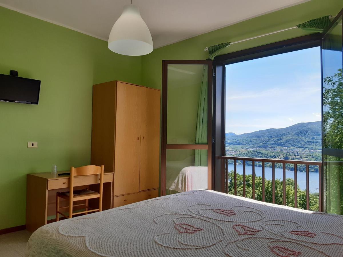 Hotel Battle Of Britain Амено Экстерьер фото